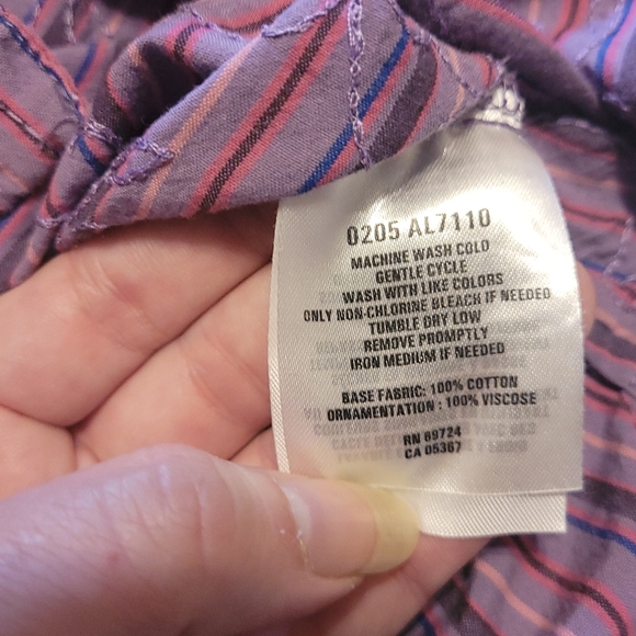 Columbia Purple Striped Button-Down Shirt w/ Floral Embroidery & Tie Sleeves Sm. - Picture 16 of 16